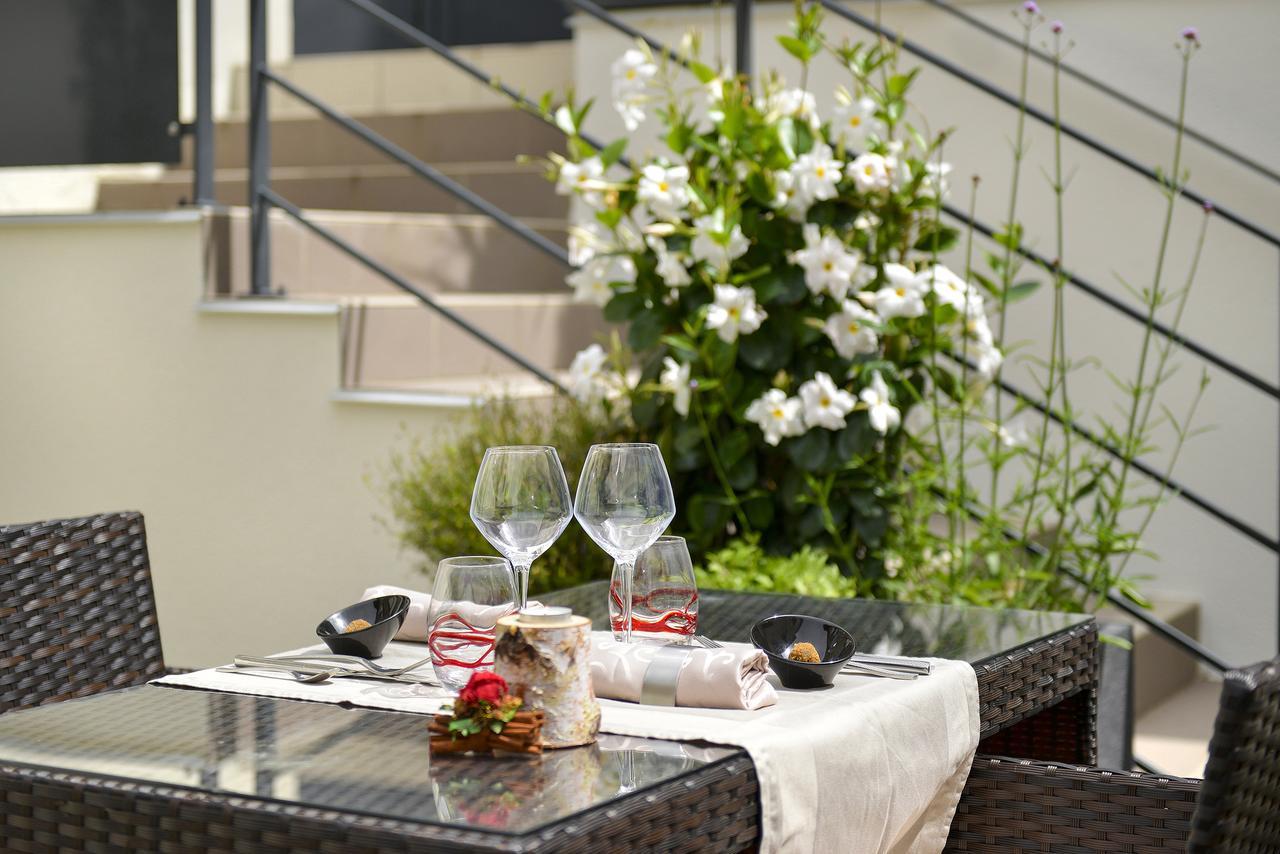 Logis Hotel Spa Restaurant Au Site Normand Clécy Eksteriør bilde